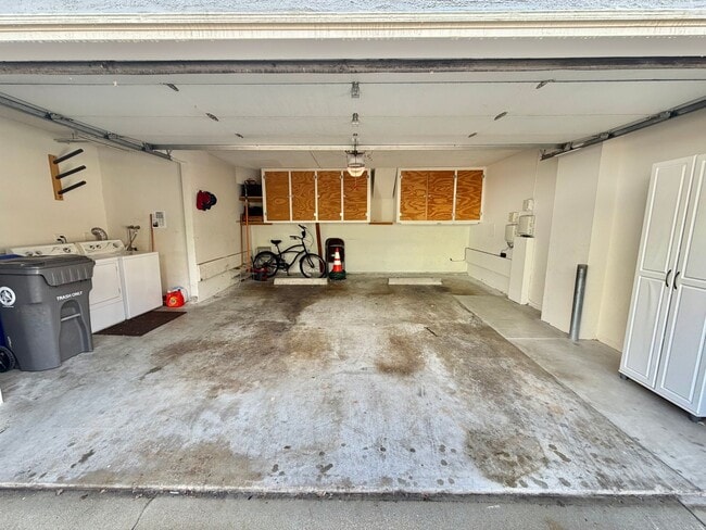 Building Photo - Beachside Living Just One Block from the Sand – Updated 1BD with Garage Parking
