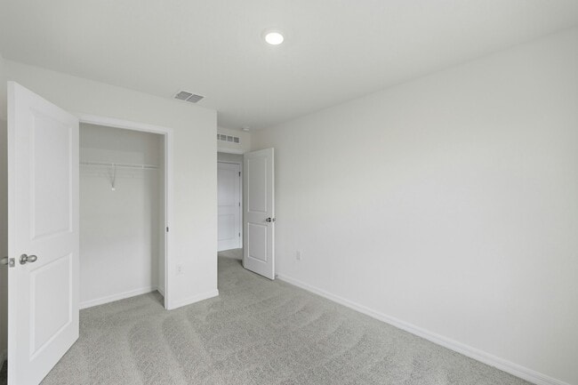 Building Photo - 6669 SW 81st Lp