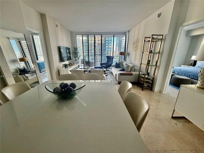 Building Photo - 88 SW 7th St