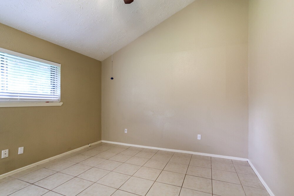 Building Photo - 5327 Enchanted Timbers Dr