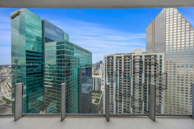 Building Photo - 300 Biscayne Blvd Way