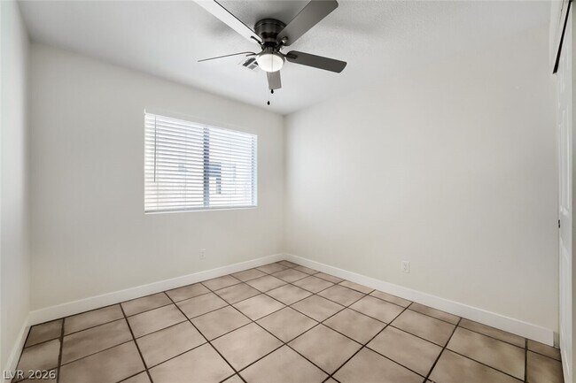 Building Photo - 2709 Camphor Tree St