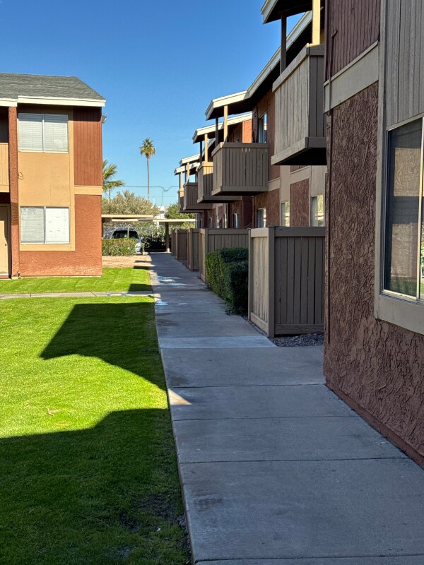 Building Photo - 4444 N 7th Ave