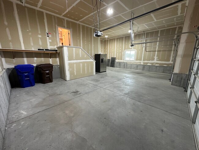 Building Photo - 3791 N Wyatt Earp Ave