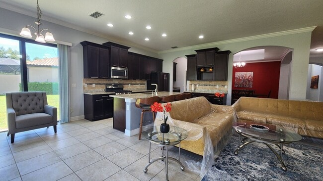 Building Photo - Lakeview Turnkey Furnished Home with Resort Amenities in Gated Rosedale!