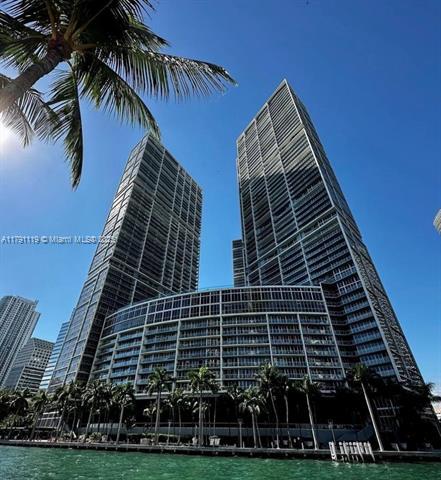 Building Photo - 495 Brickell Ave
