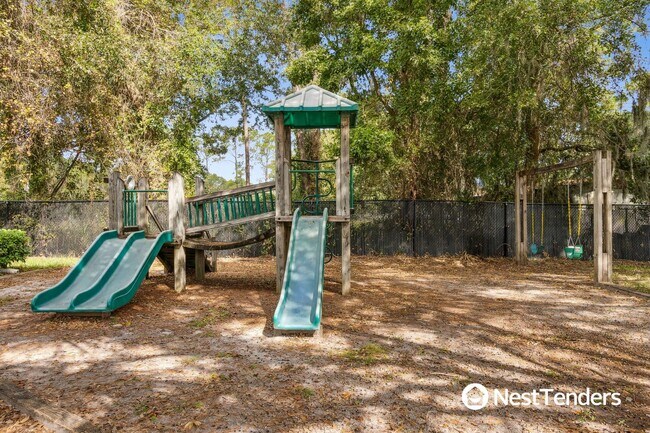 Building Photo - 31255 Paradise Cmns