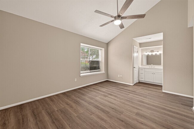 Building Photo - 12239 W Village Dr