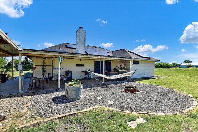 Building Photo - 838 Savage Rd