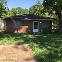Building Photo - 208 Tennessee St