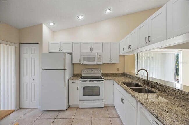 Building Photo - 5370 Myrtle Wood