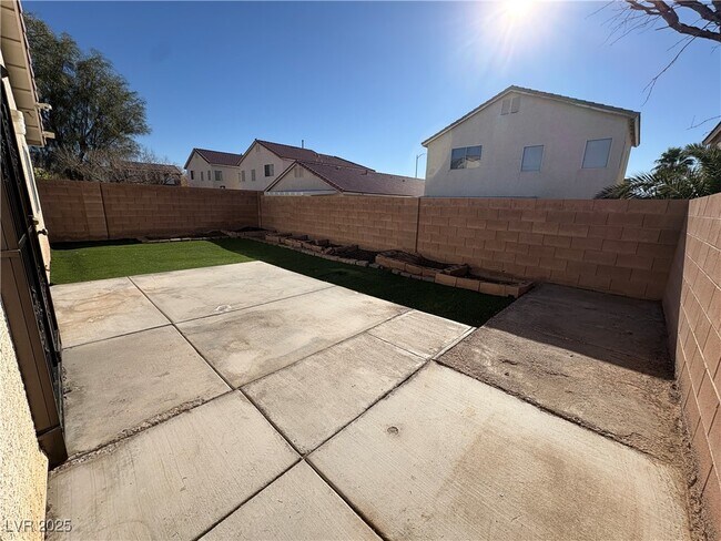 Building Photo - 6303 Navajo Gorge Ct