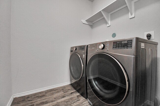 Building Photo - 5342 Prairie Dog Fork Ln