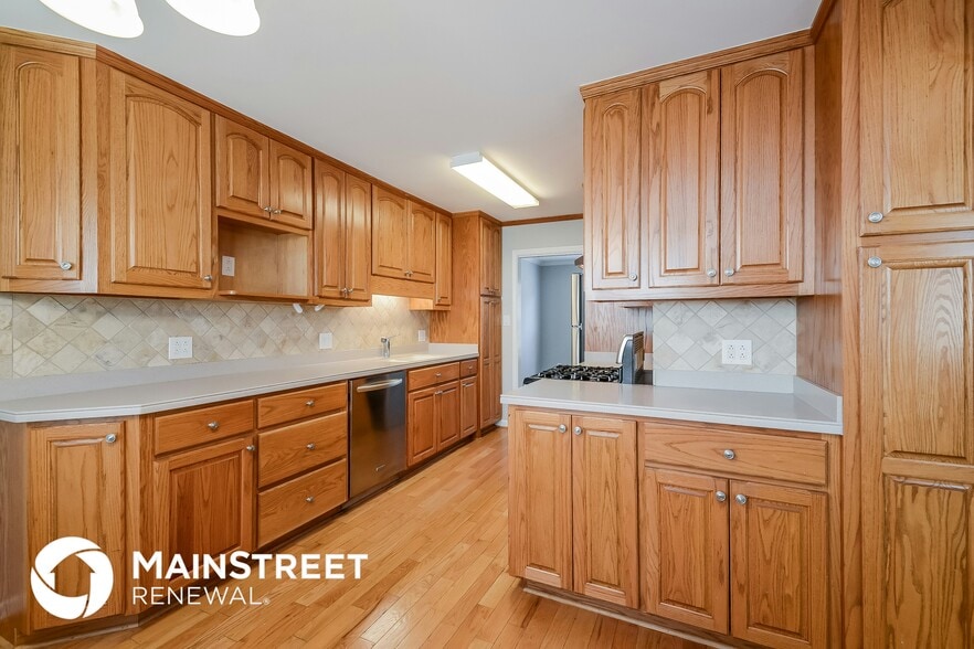 Building Photo - 5042 Indian Valley Rd