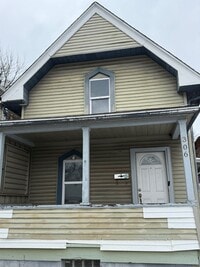 Building Photo - 2 bed/1 bath Single Family Home McKeesport, PA