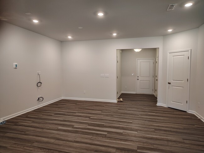 Building Photo - 928 Lampton Ct