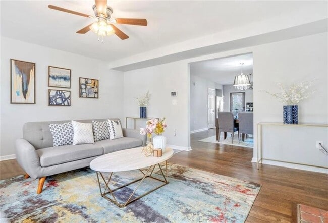 Building Photo - 1277 Blvd Lorraine SW