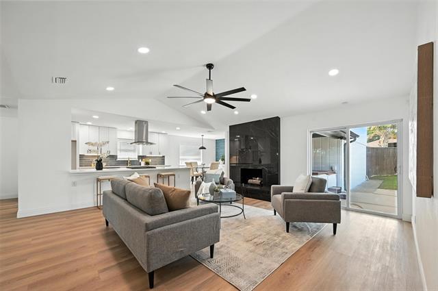 Building Photo - 7021 Thornwood Dr