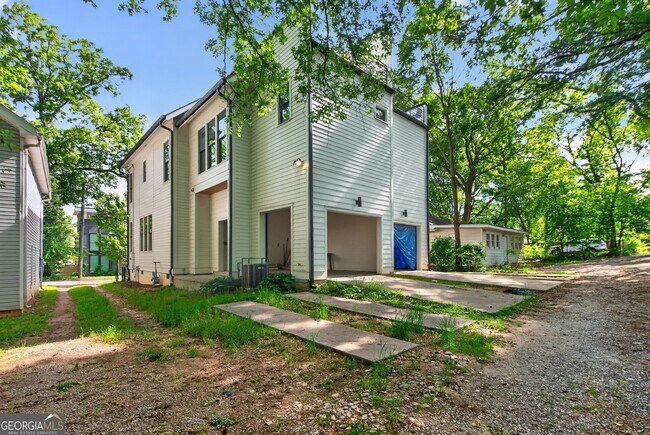 Building Photo - 454 Calhoun St NW