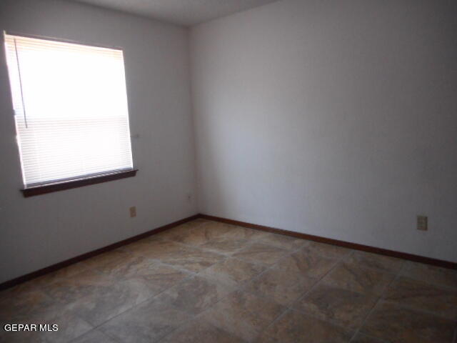 Building Photo - 1860 Sonoma Pl