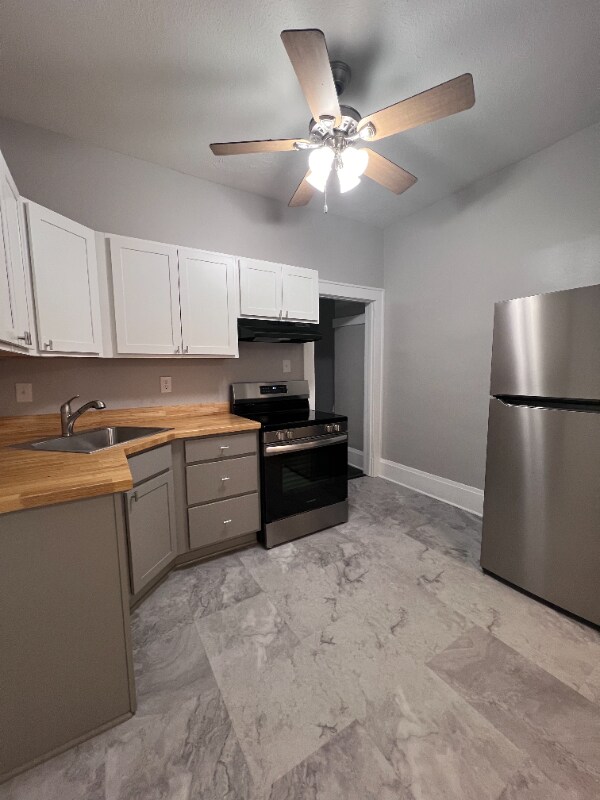 Building Photo - 405 Moore St