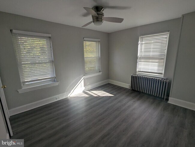 Building Photo - 657 N 37th St