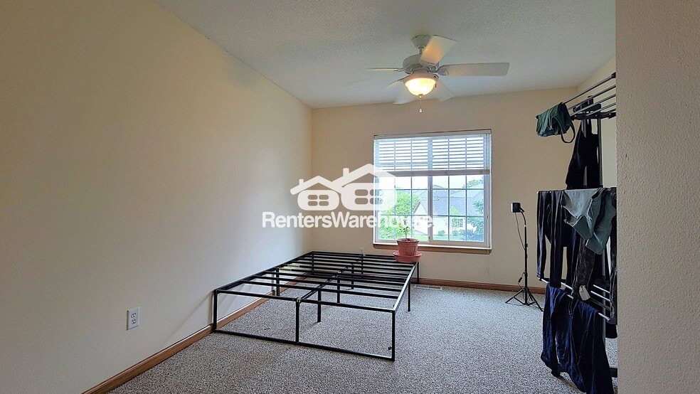 Building Photo - 64 Bridgewater Trail