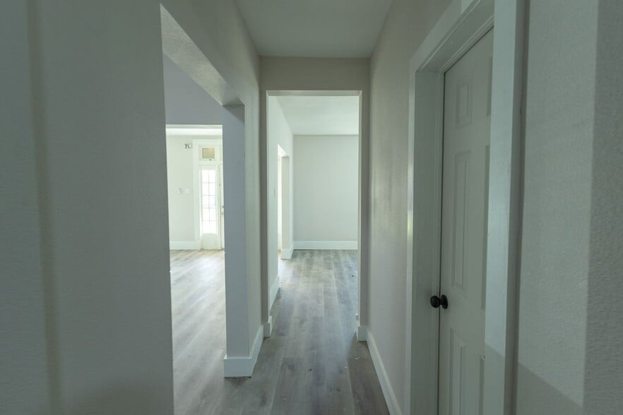 Building Photo - 1702 Ethel Ave