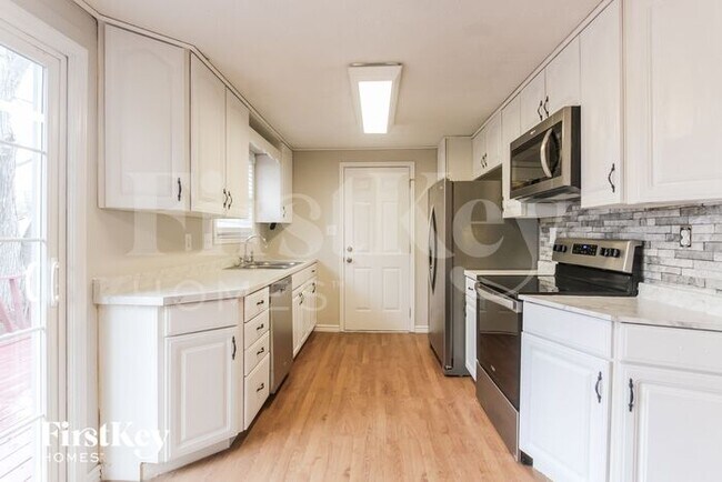 Building Photo - 3226 Lacy Court