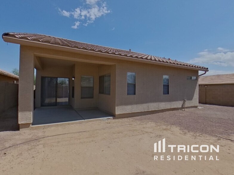Building Photo - 8605 W Sonora St