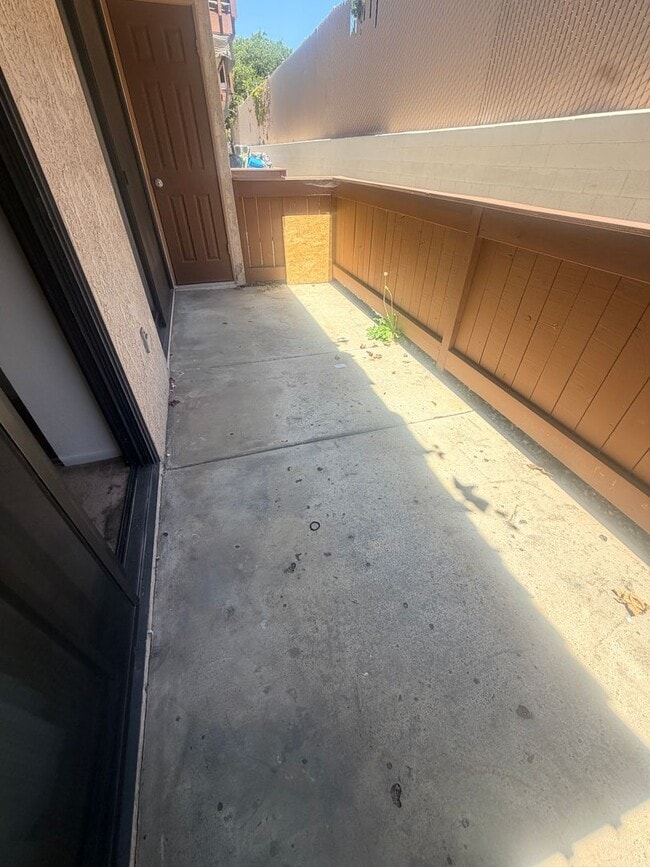Building Photo - Palms Apartments San Marcos 2 bed 2 bath