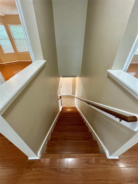 Building Photo - 16402 Tudor Point Ct