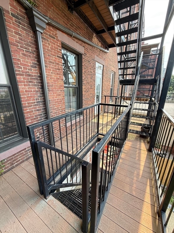Building Photo - 187 Webster St