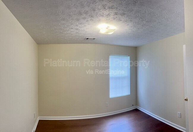 Building Photo - 1022 Windsor Dr