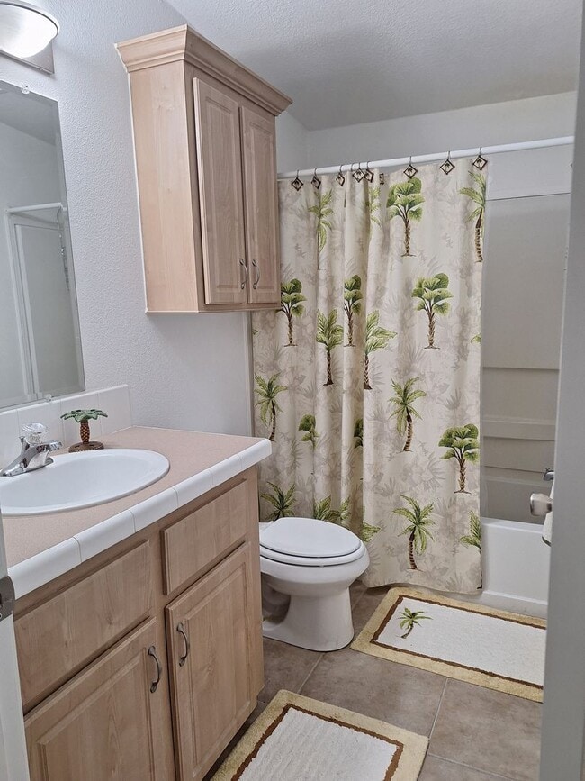 Building Photo - FURNISHED LONG TERM RENTAL-Lighthouse Cove