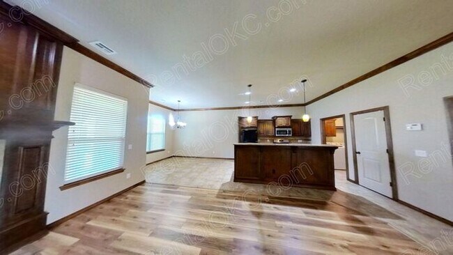 Building Photo - 3/2 plus office in gated SW neighborhood