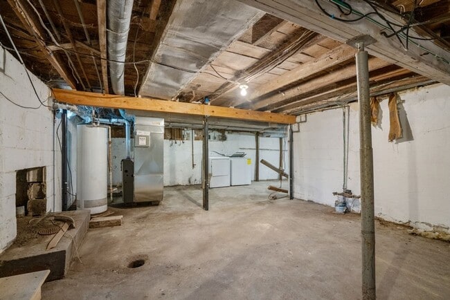 Building Photo - 1209 Parker St