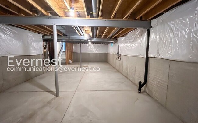 Building Photo - 3 Bed, 3 Bath Home with Garage / Available Now!