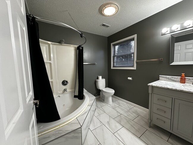 Building Photo - 1103 Prestwick Point