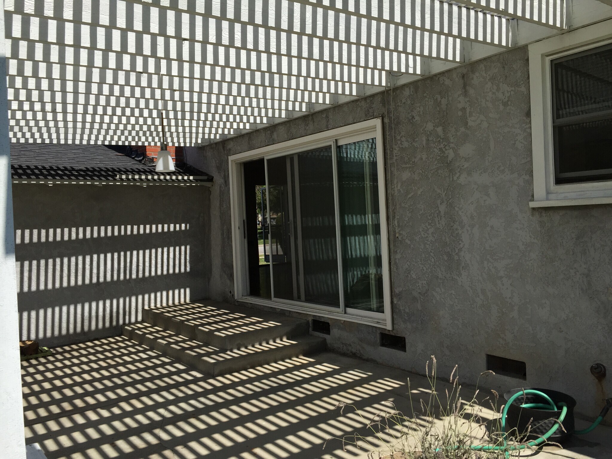 Building Photo - 5828 E Parkcrest St