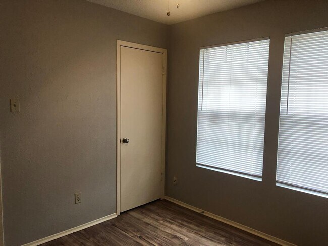 Building Photo - 7002 Ivory Key Ct