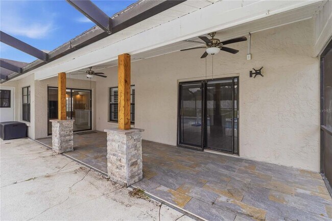 Building Photo - 2110 Laindale Pl