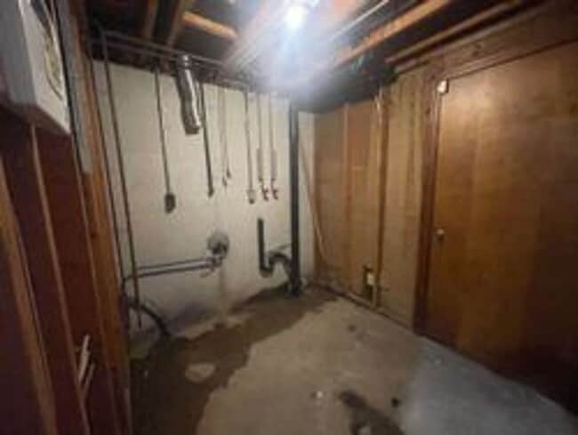 Building Photo - 1201 N 64 St