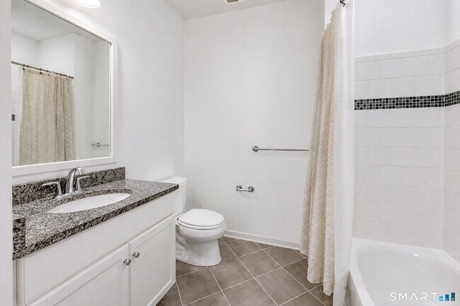 Building Photo - 922 Old Pasture Dr