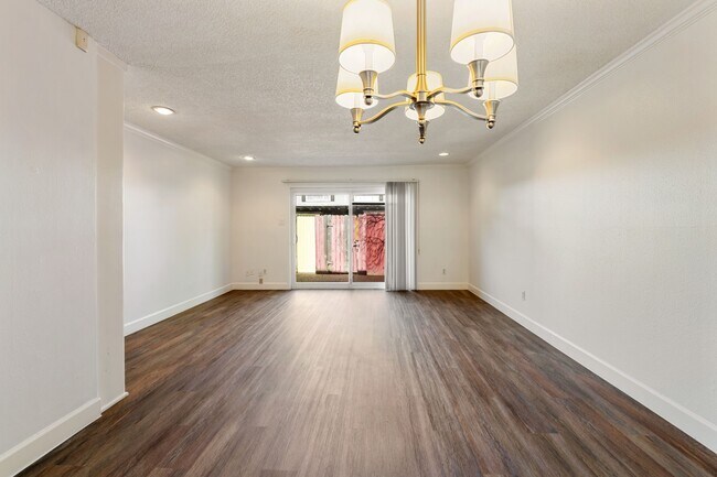 Building Photo - 13228 Trail Hollow Dr