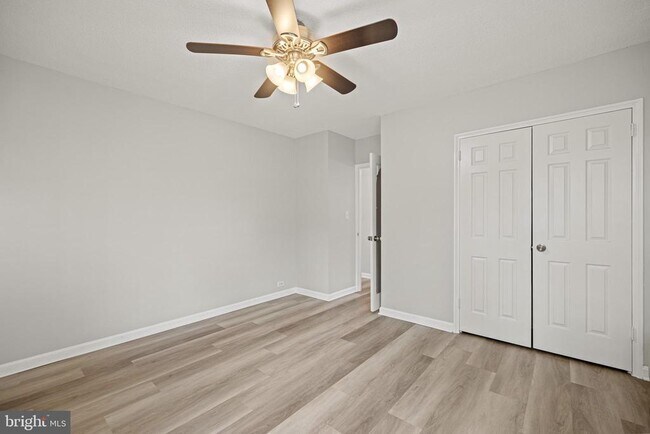 Building Photo - 235 N George Mason Dr