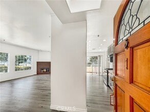 Building Photo - 468 W Huntington Dr