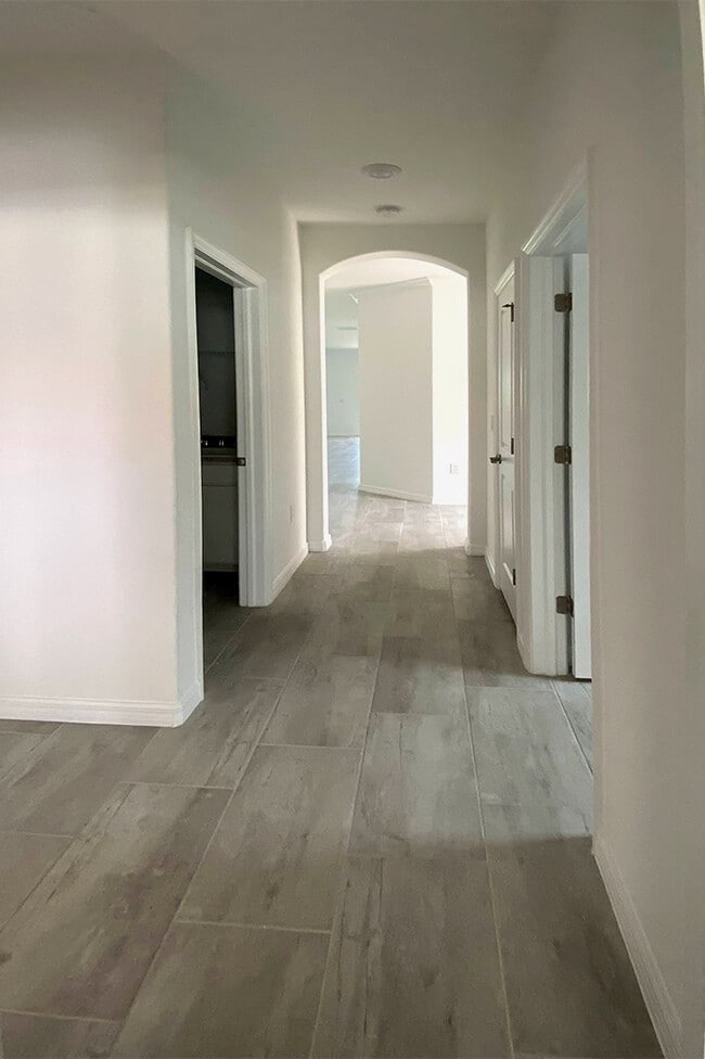 Building Photo - 24237 Spartina Dr