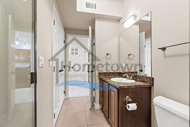 Building Photo - 355 W Waterside Dr