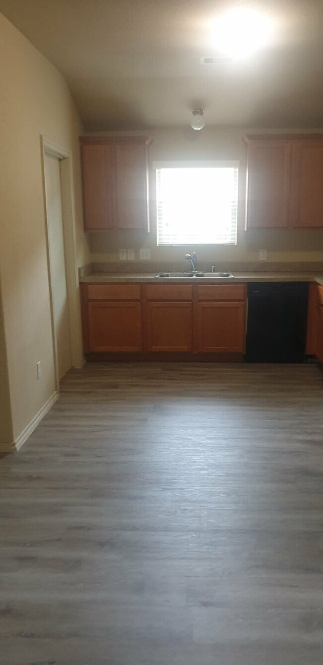 Building Photo - 821 Katydid Ct